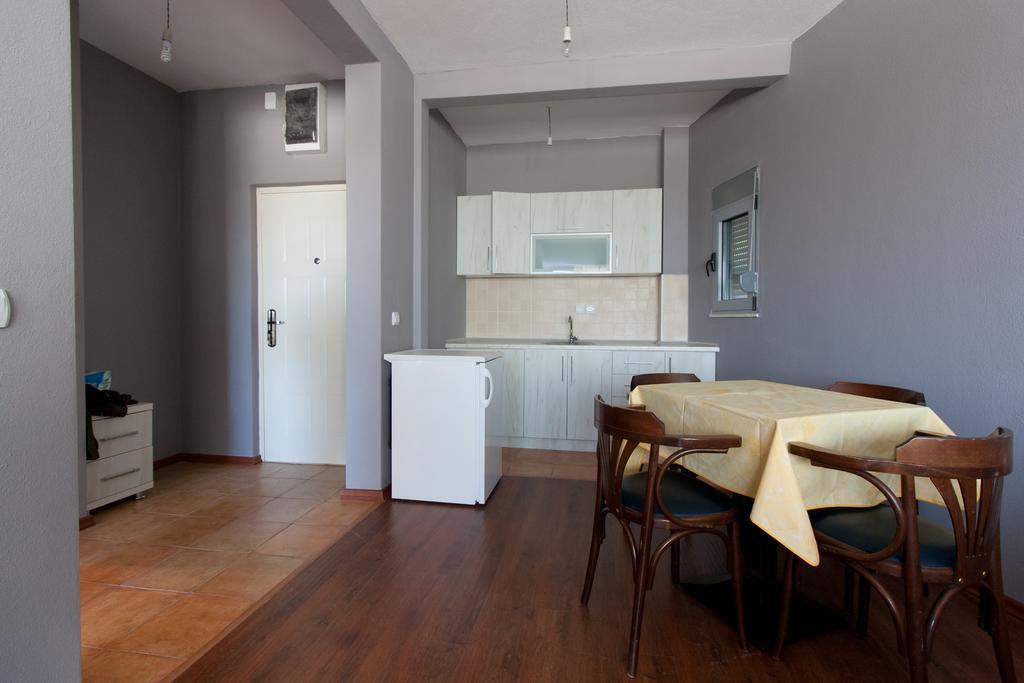 Art I Apartments Ulcinj Bagian luar foto