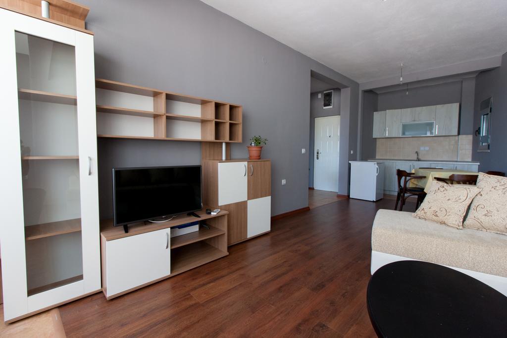 Art I Apartments Ulcinj Bagian luar foto