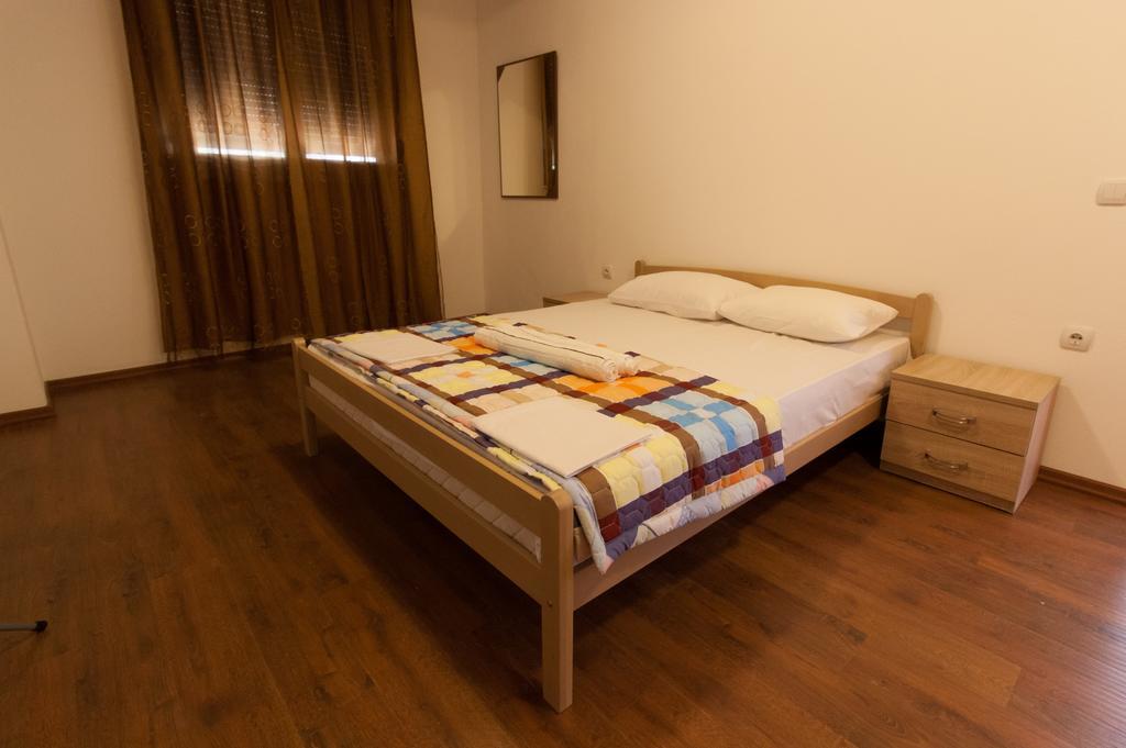 Art I Apartments Ulcinj Bagian luar foto