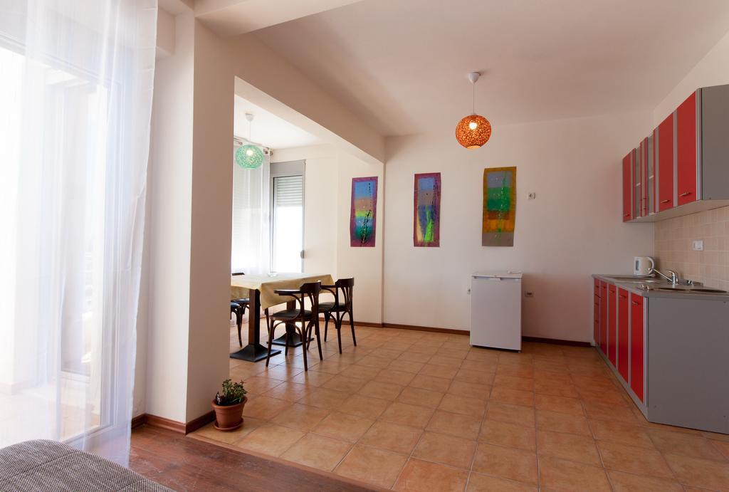 Art I Apartments Ulcinj Bagian luar foto