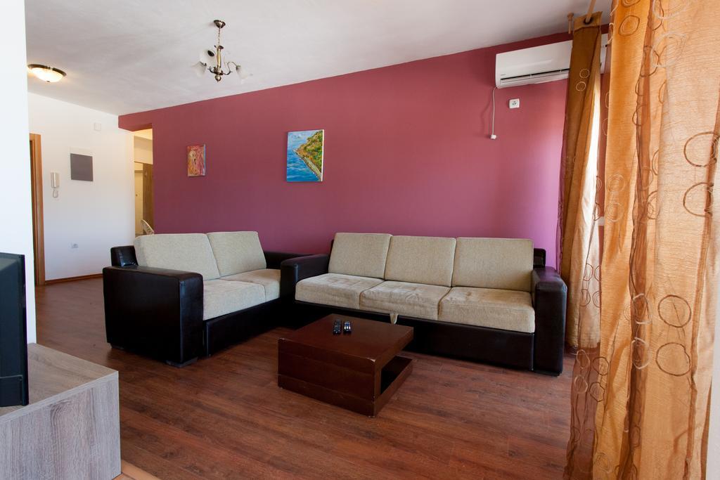 Art I Apartments Ulcinj Bagian luar foto