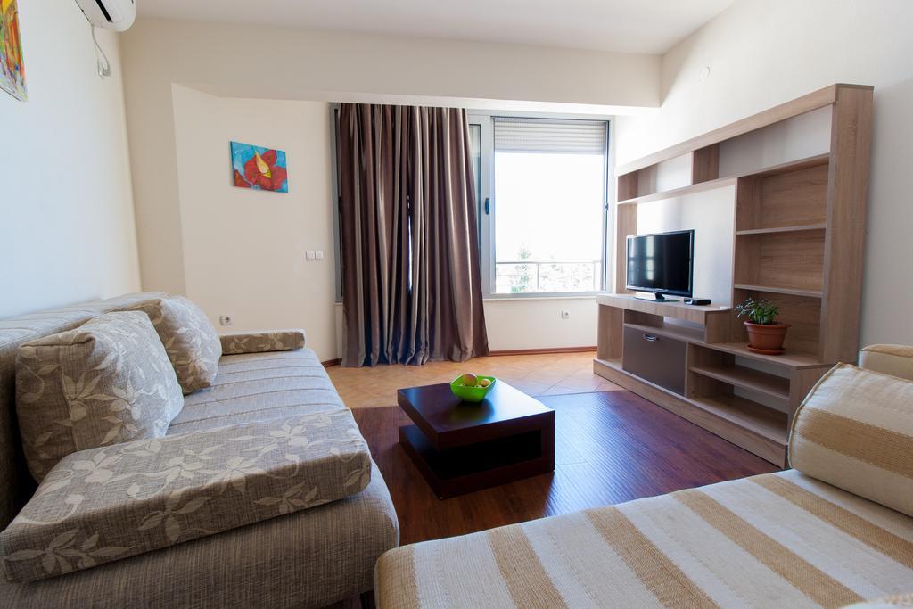 Art I Apartments Ulcinj Bagian luar foto