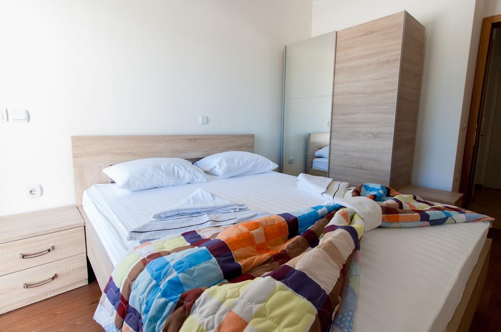 Art I Apartments Ulcinj Bagian luar foto