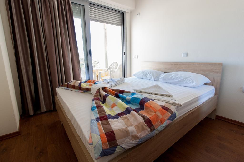Art I Apartments Ulcinj Bagian luar foto