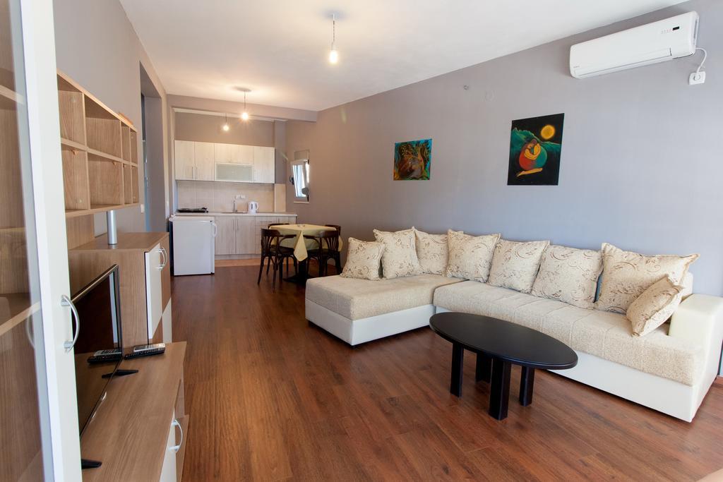 Art I Apartments Ulcinj Bagian luar foto